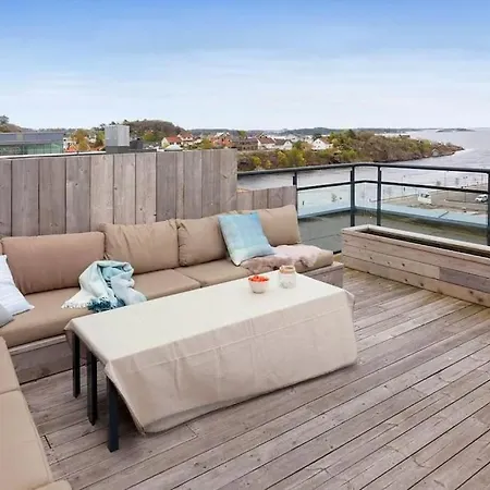 Διαμέρισμα Nyoppusset Med Takterrasse 1 Min Fra Bystranda I Κρίστιανσαντ